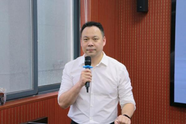 涉嫌贩卖还是非法持有,曹朝军的相关经历有何参考? 涉嫌贩卖还是非法持有,曹朝军的相关经历有何参考?