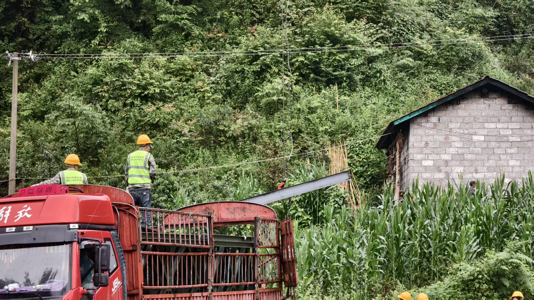 贝雷片321型生产厂家怎么选？西南工程实景参考