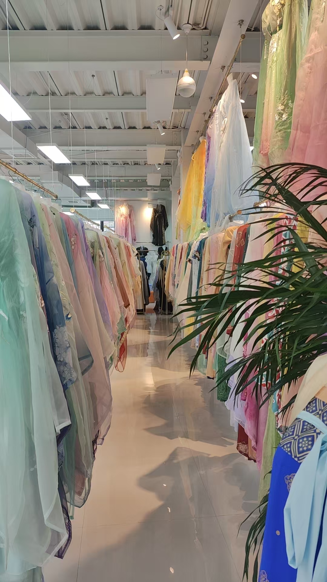汉服妆造怎么选不踩雷?细看花间雪汉服的服务实力