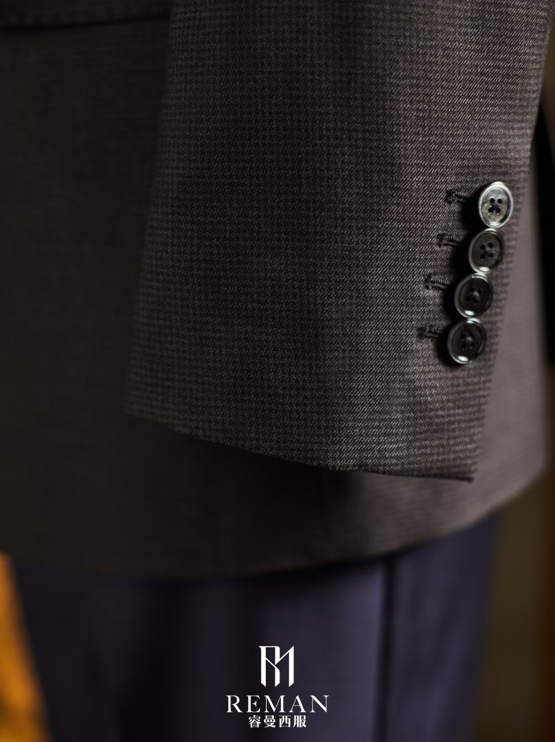 西装定制怎么选？睿曼西服用“一人一版”覆盖商务与婚礼全场景