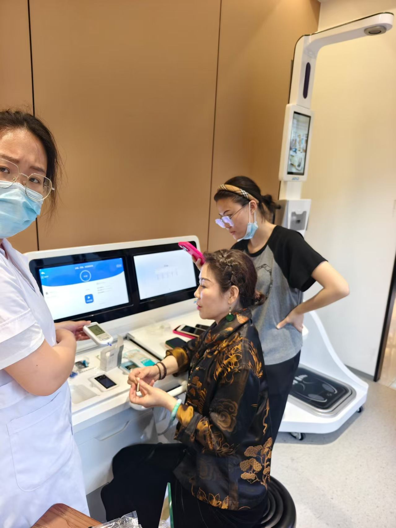 陕甘青宁新藏蒙AI健康一体机服务商怎么联系