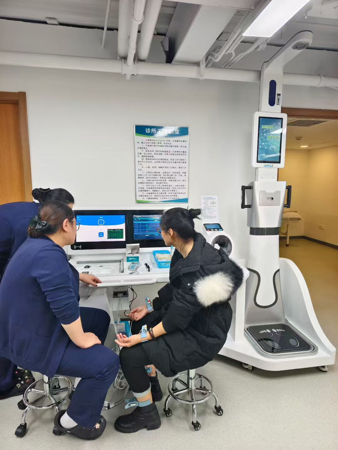西北五省区AI健康一体机厂家怎么选？六个维度与五家服